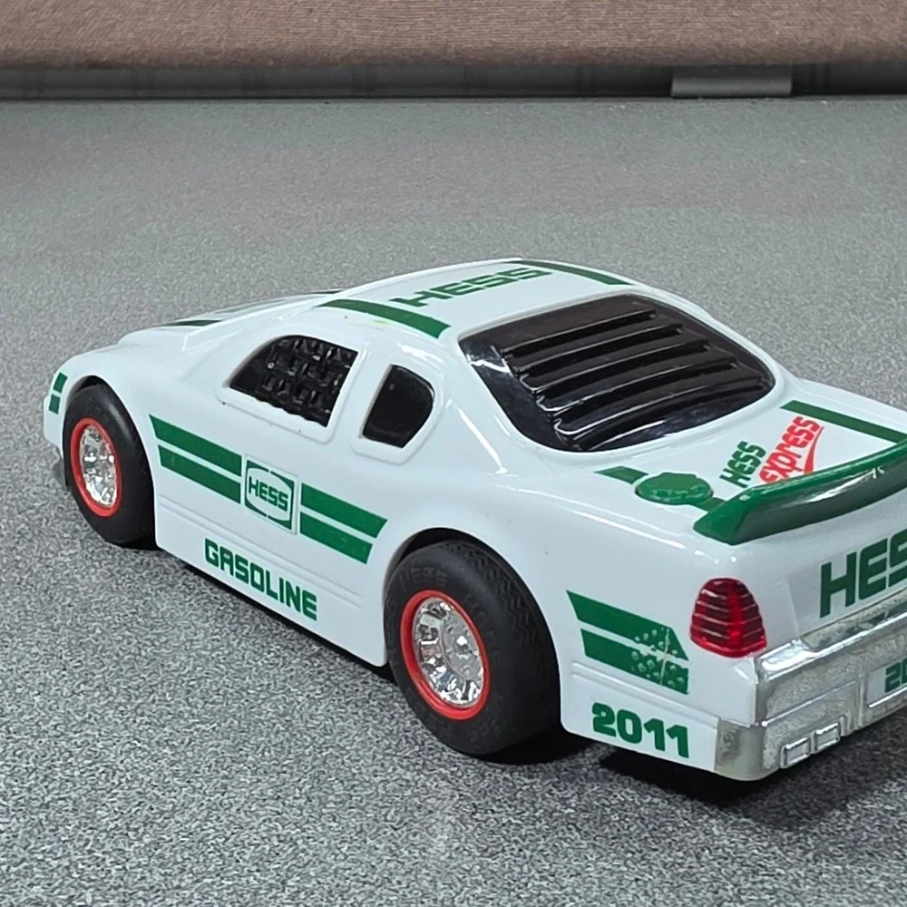 Hess Race Car Toy 2011 White Green Excellent Working Lights Stock Car